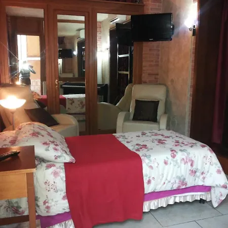 Tangohotel לוקה