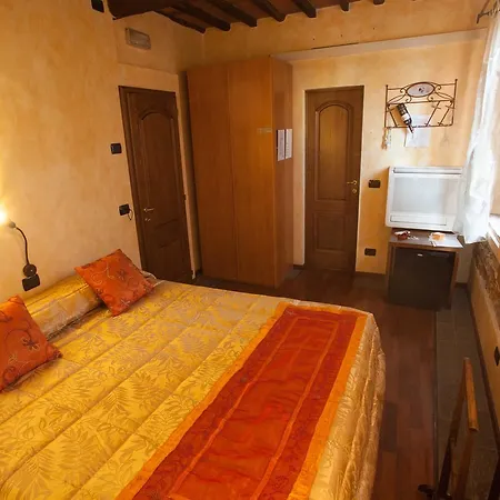 Konukevi Tangohotel 4*