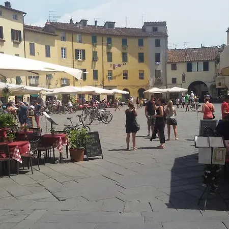 Affittacamere Tangohotel Lucca